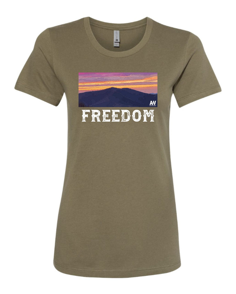 Freedom Mountain Graphic - Women's Shirt